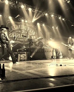 Beer Drinkers and Hell Raisers - ZZ Top Tribute
